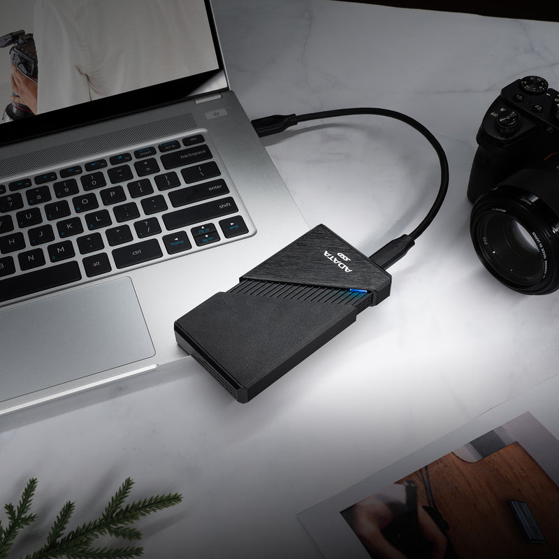 ADATA 2TB SE920 Portable SSD SE920-2TCBK USB4 40Gbps Type-C, Thunderbolt 3 & 4 (Read: 3800MB/s | Write: 3700MB/s)