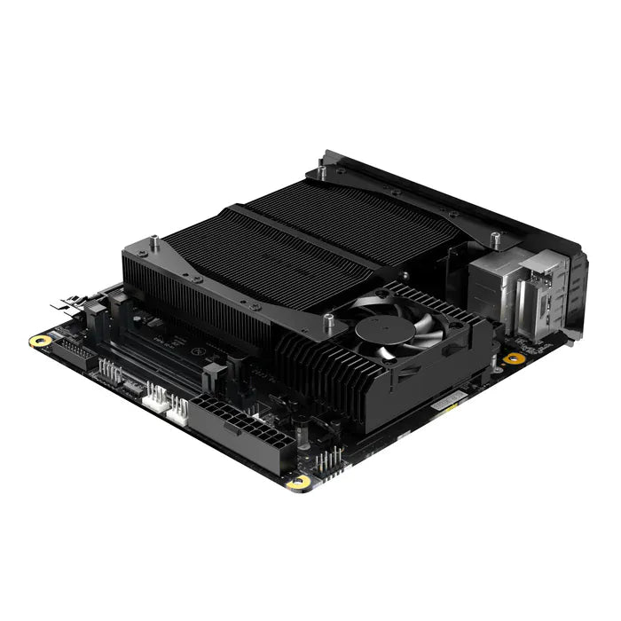Minisforum ITX 主機板 MB-MBD79SI BD790I SE 已包含 AMD Ryzen 9 7940HX CPU