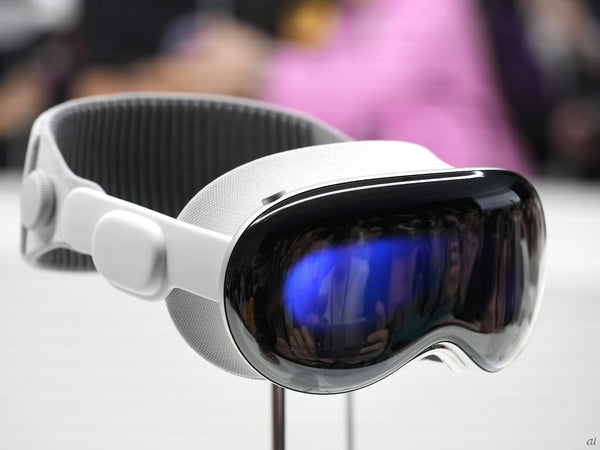 Apple Vision Pro (512GB) Mixed Reality Smart Glasses Device (MM-AVP512G)