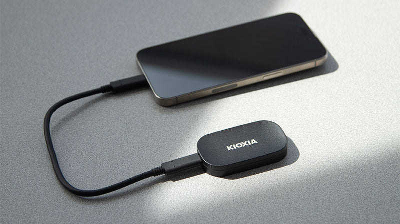 KIOXIA 2TB EXCERIA PLUS G2 USB 3.2 Gen 2 Portable SSD LXD20K002TG8